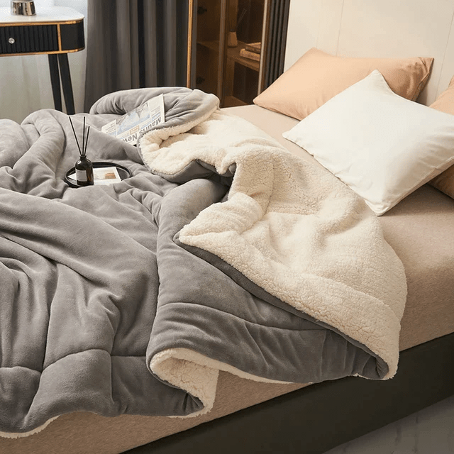 Soft Plush Flannel Fleece Blanket - Lightweight Comfort for Every Season