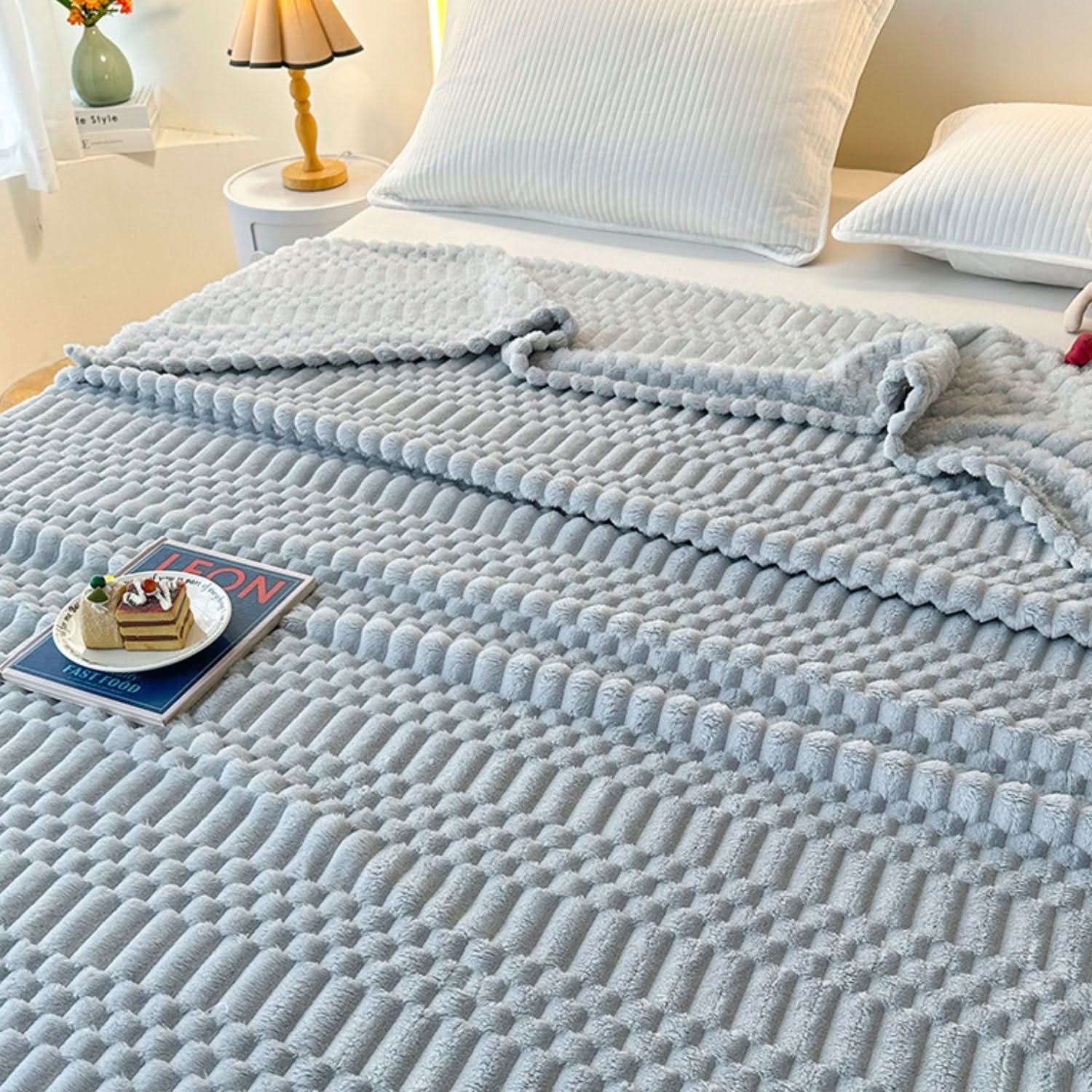 Ultra Soft Microfiber Throw Blanket with Pebble Texture – Year-Round Use
