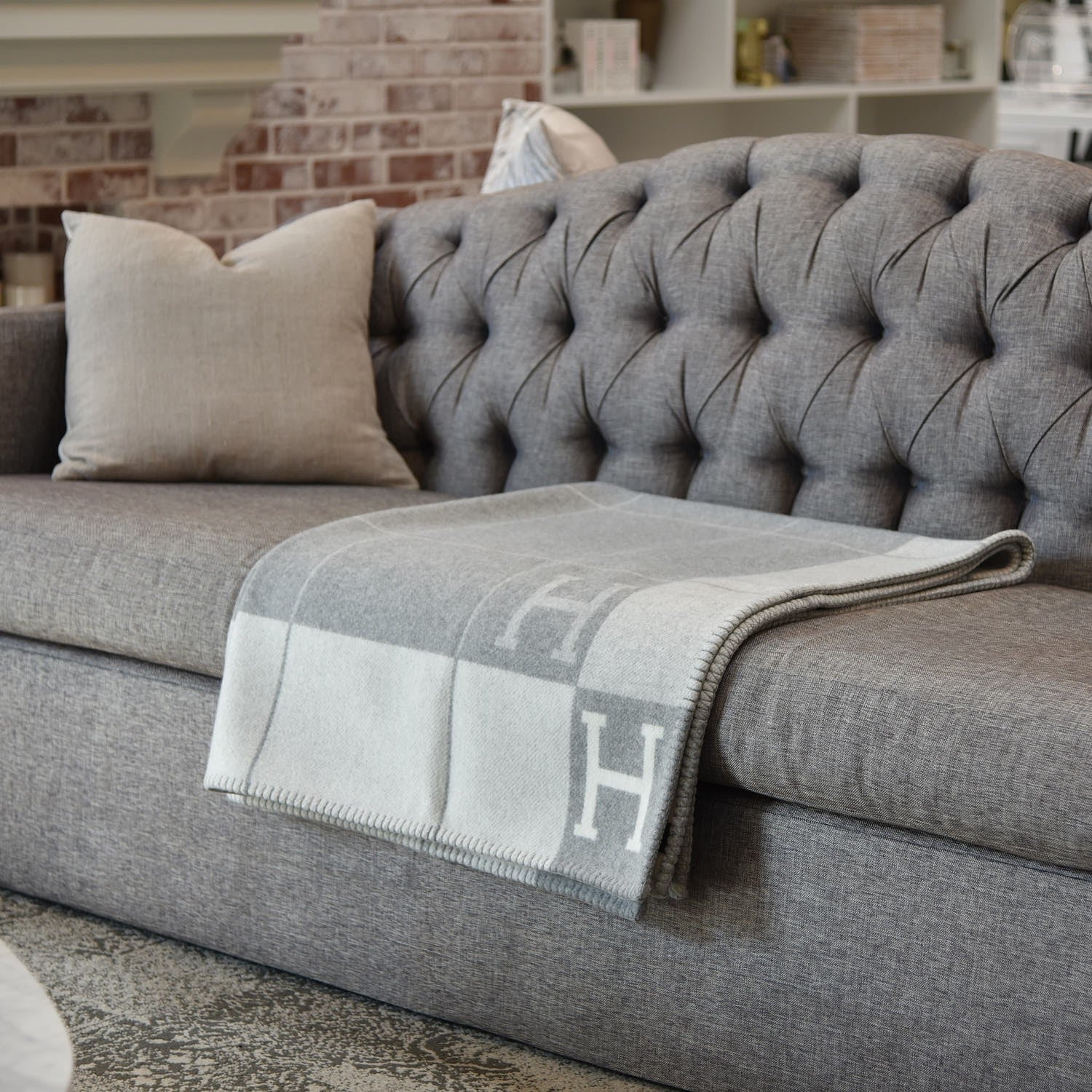 Soft Throw Blanket for Comfort and Warmth - Stylish Home Accent