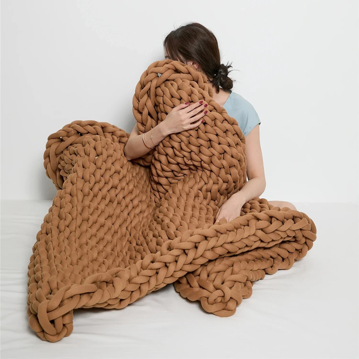 Chunky Knit Throw Blanket – Soft and Stylish Home Accent for Cozy Evenings