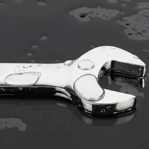 VersaGrip Adjustable Ratchet Wrench for Pipes (2-in-1)