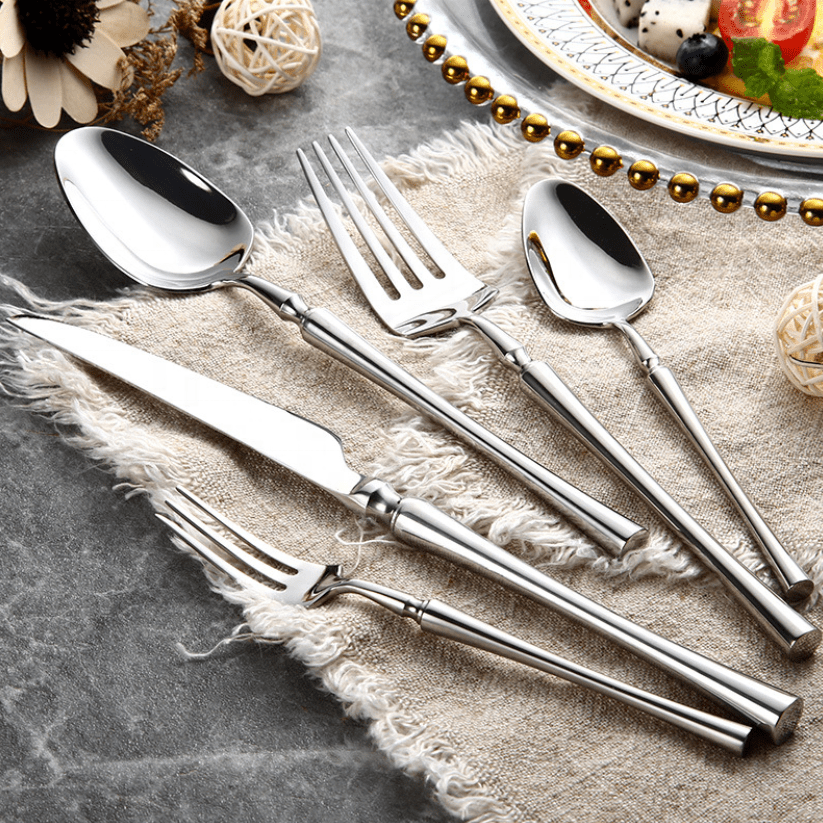 Sleek 24-Piece Stainless Steel Dining Cutlery Collection