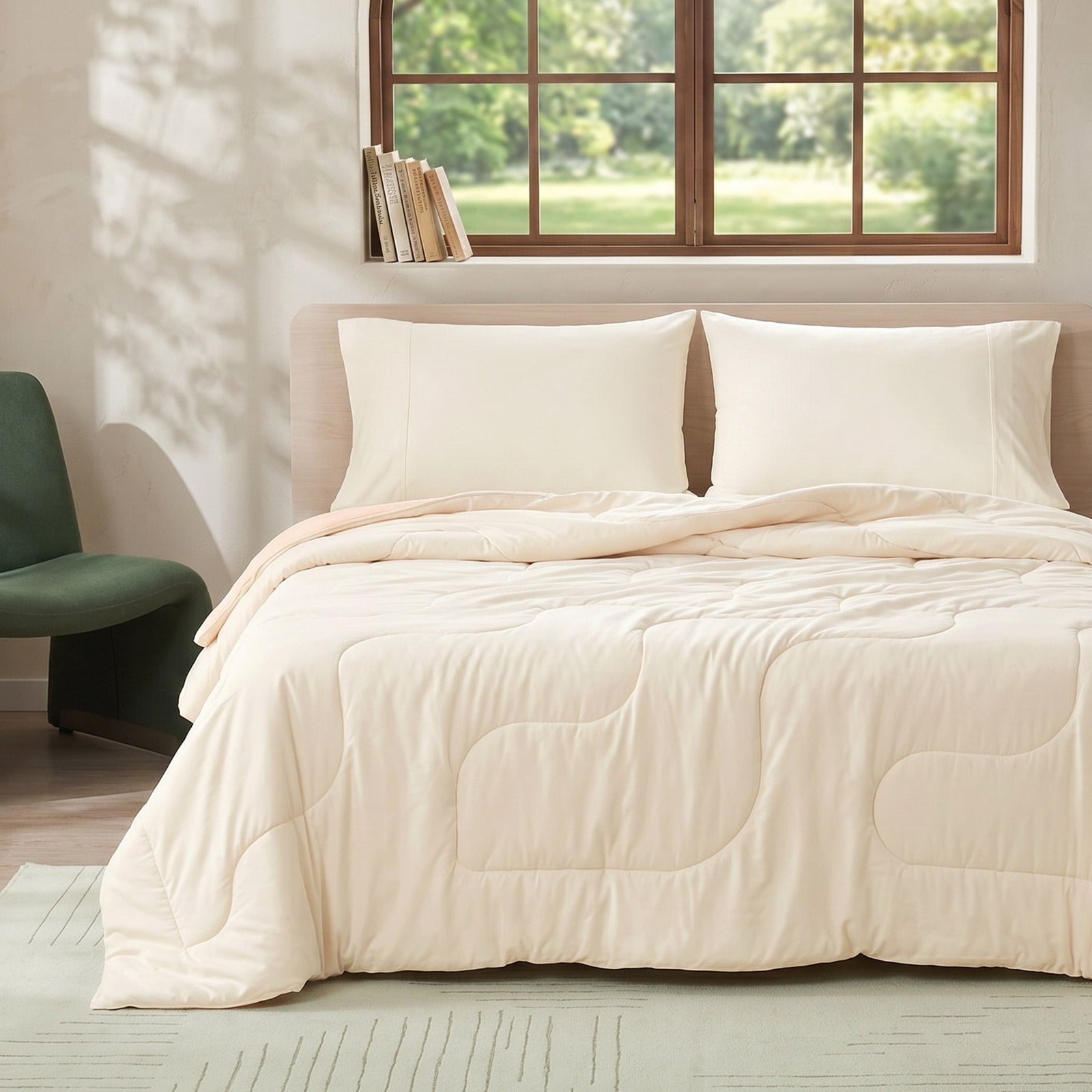 Natural Fiber Cooling Comforter – Lightweight & Breathable Design for Hot Sleepers