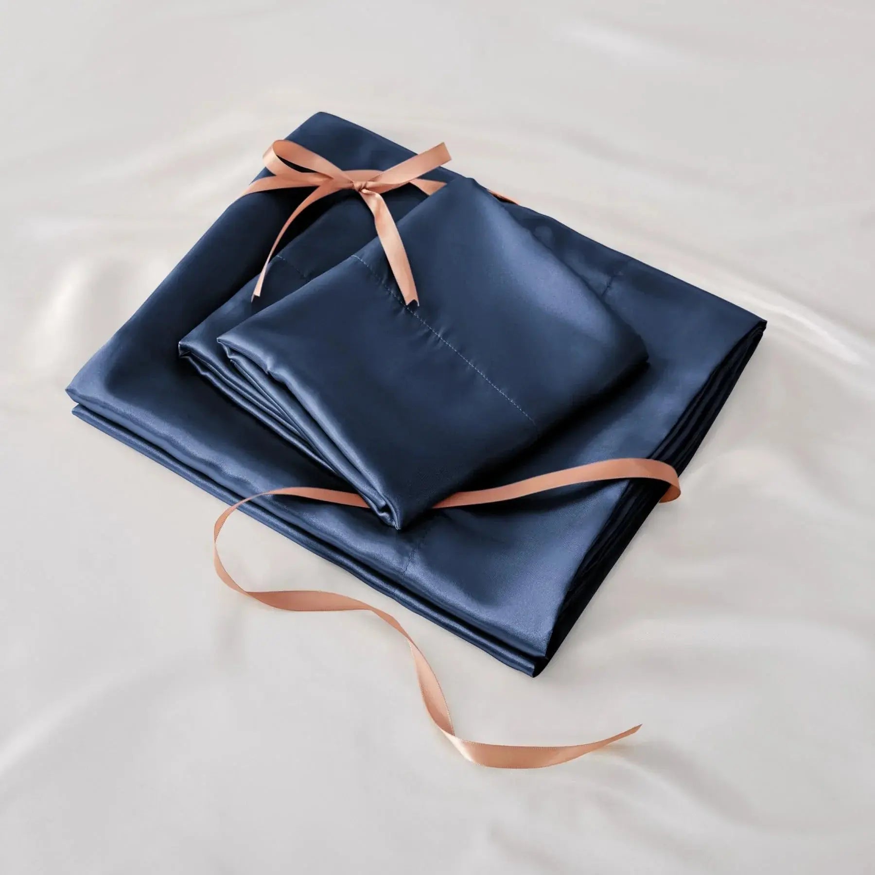 Deep Pocket Satin Fitted Sheet Set - Soft Bedding for Cozy Comfort