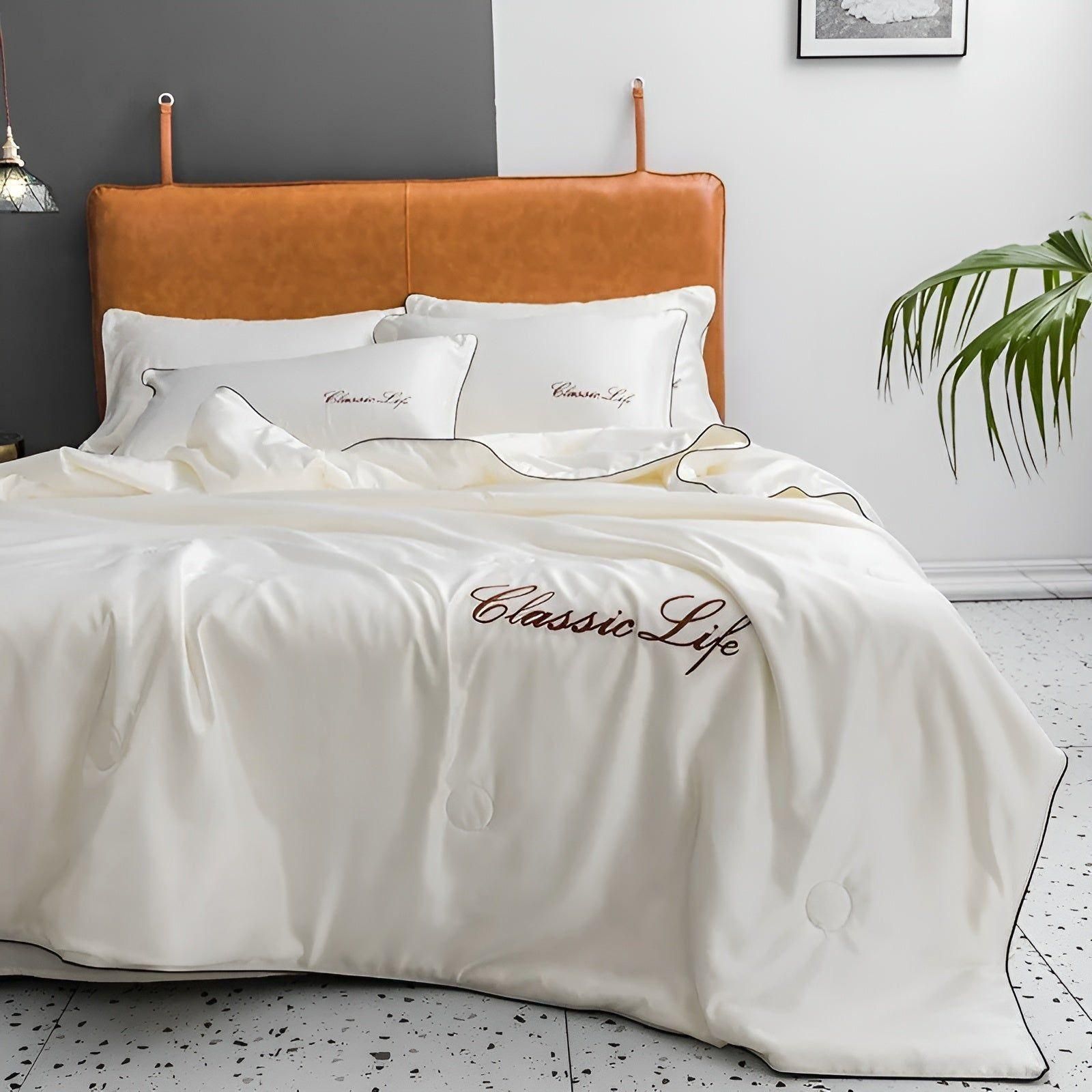 Lightweight Breathable Silk Cooling Blanket with Embroidery for Summer Comfort