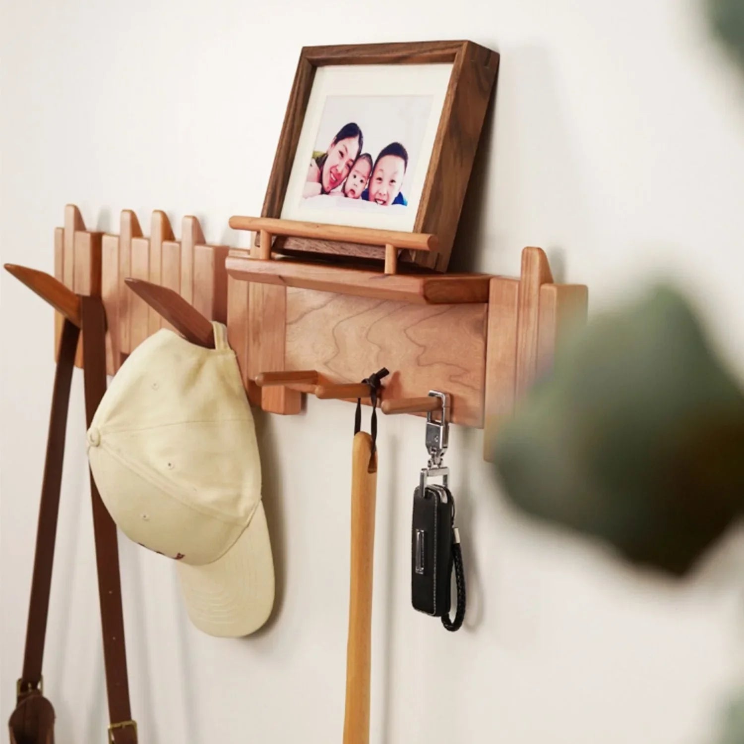 Solid Wood Coat Rack – Wall-Mounted Hook for Piano