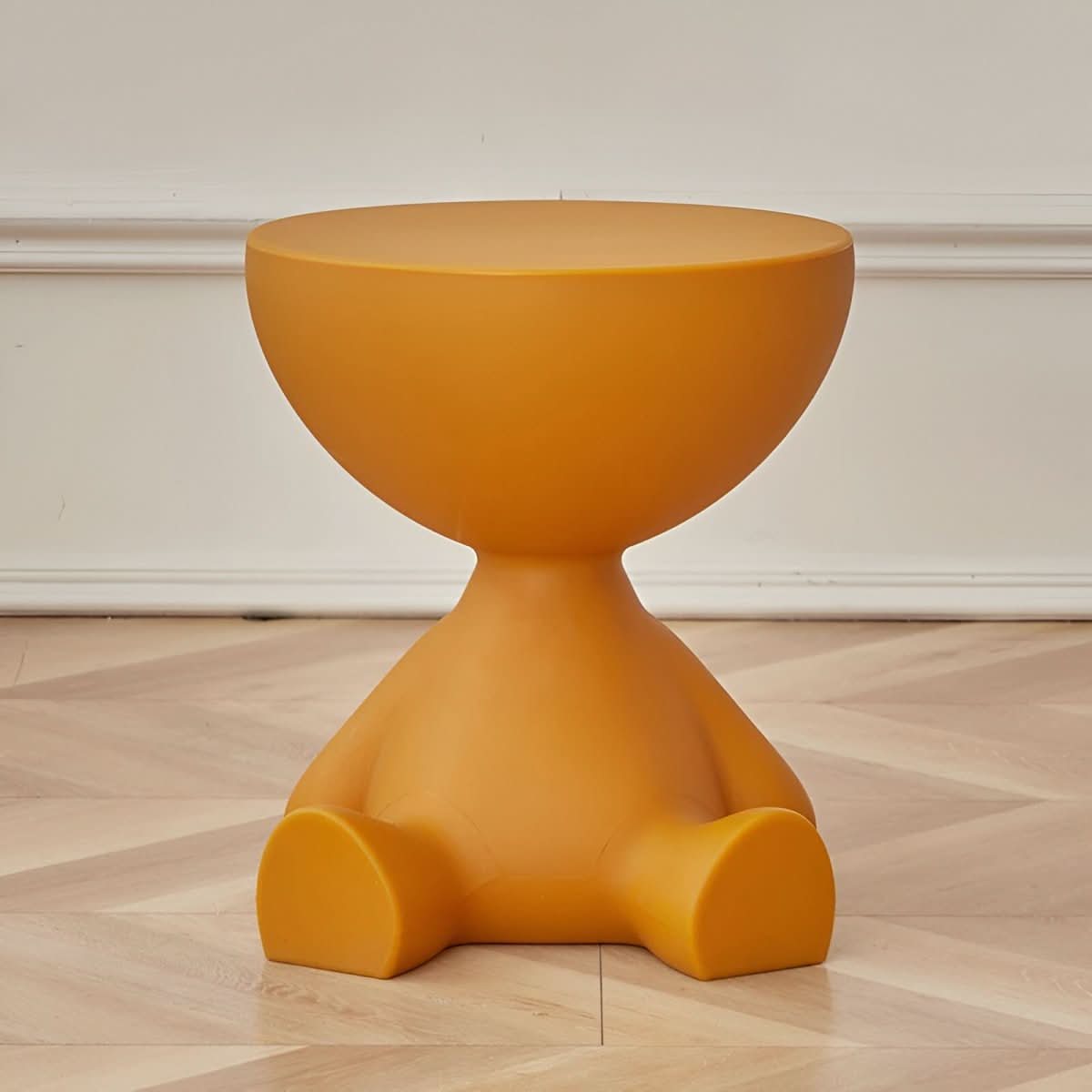 Chic Circular Accent Table for Modern Living Spaces