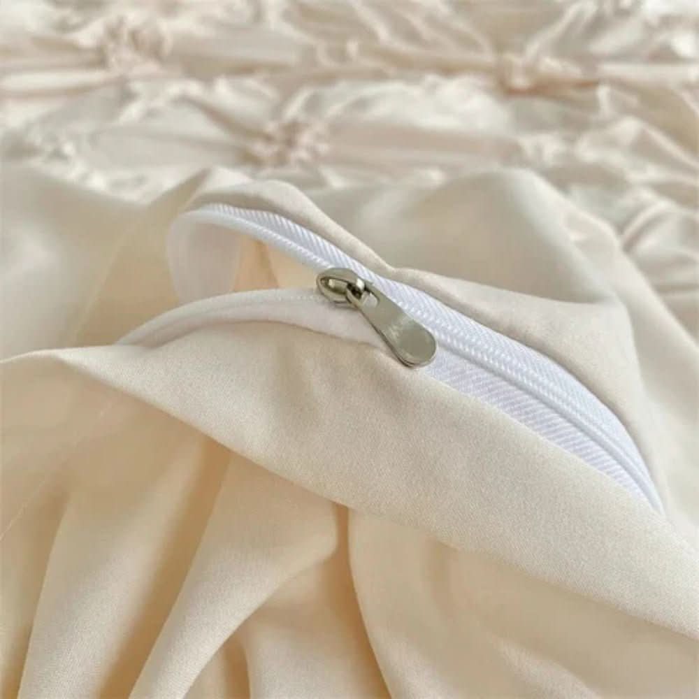 PetalCharm Duvet Set - Chic Ruffle Floral Cover in Soft Microfiber