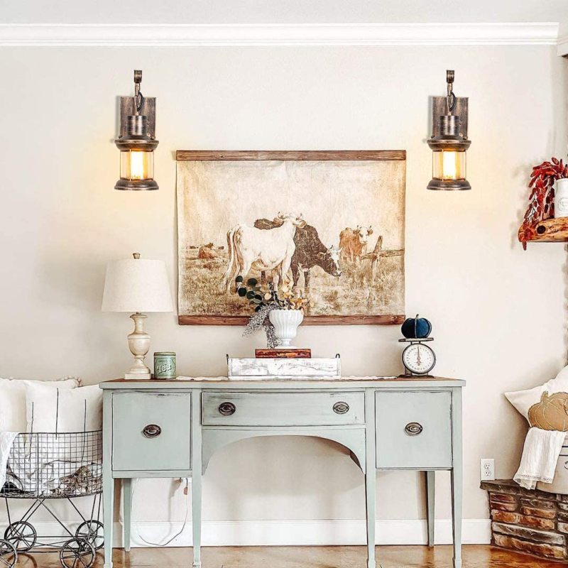 Antique Style Metal Wall Light Fixture
