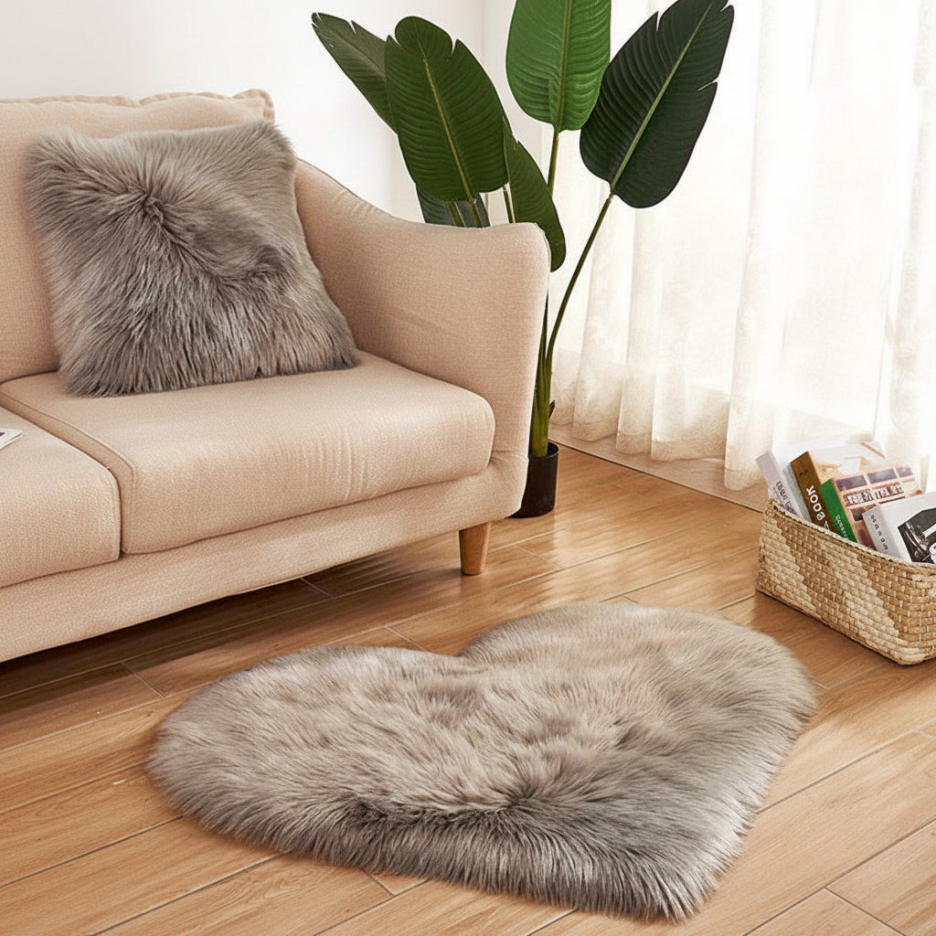 Charming Heart-Shaped Indoor Area Rug with Luxurious Softness