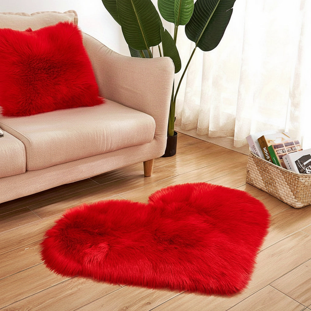 Charming Heart-Shaped Indoor Area Rug with Luxurious Softness
