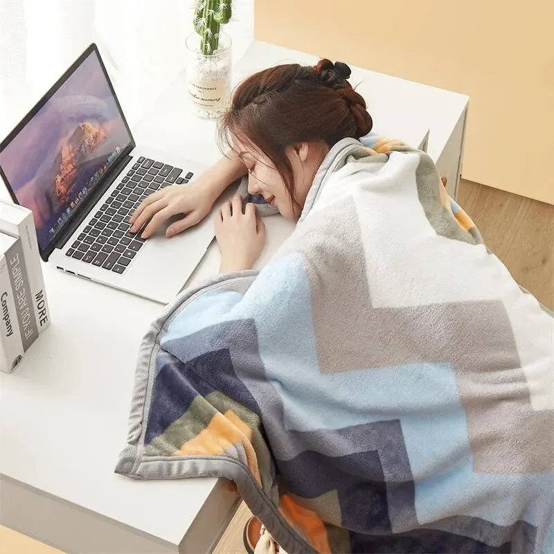 Thick Cozy Flannel Blanket – Soft and Warm for Year-Round Comfort