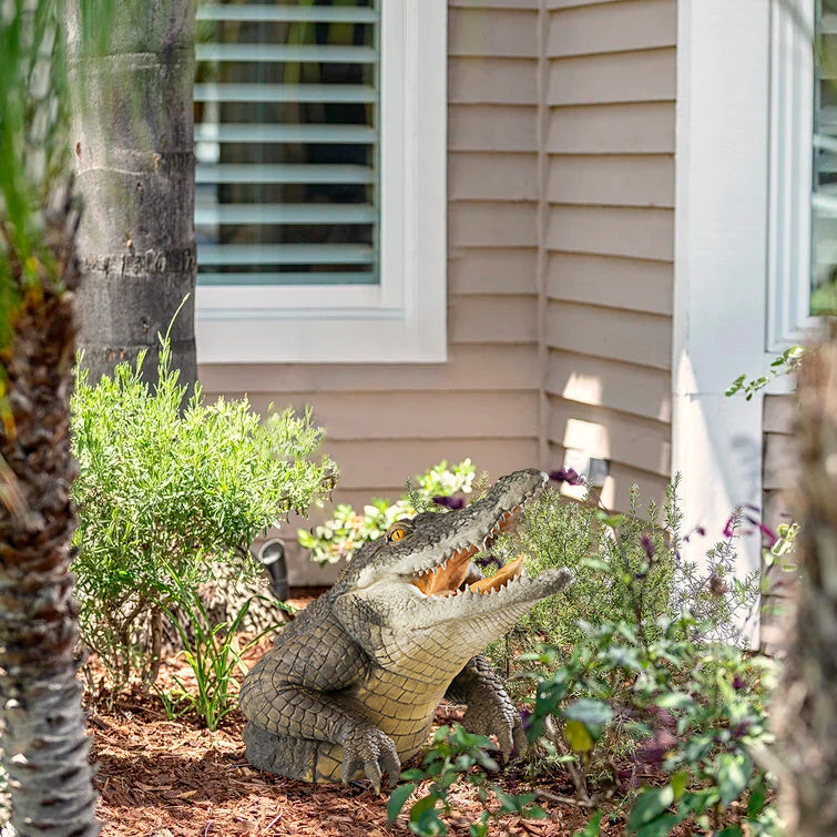 Realistic Outdoor Gator Sculpture – Durable Resin Garden Decor for Pool and Yard