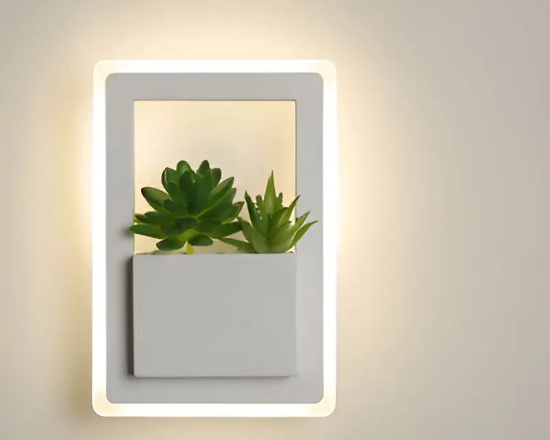 Taavita | Minimalistic, Nature-Inspired Wall Lamp