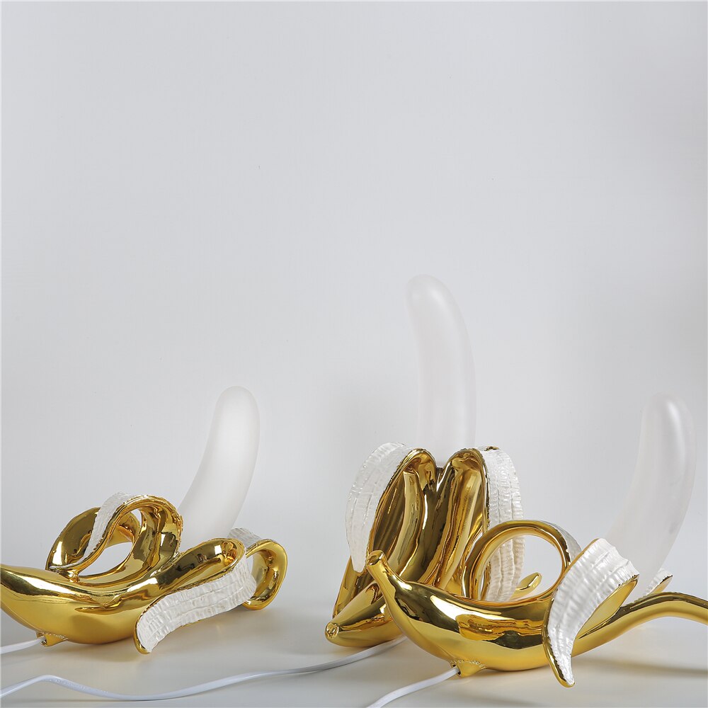 Sculpted Elegance Table Lamp with Brass and Chrome Finish