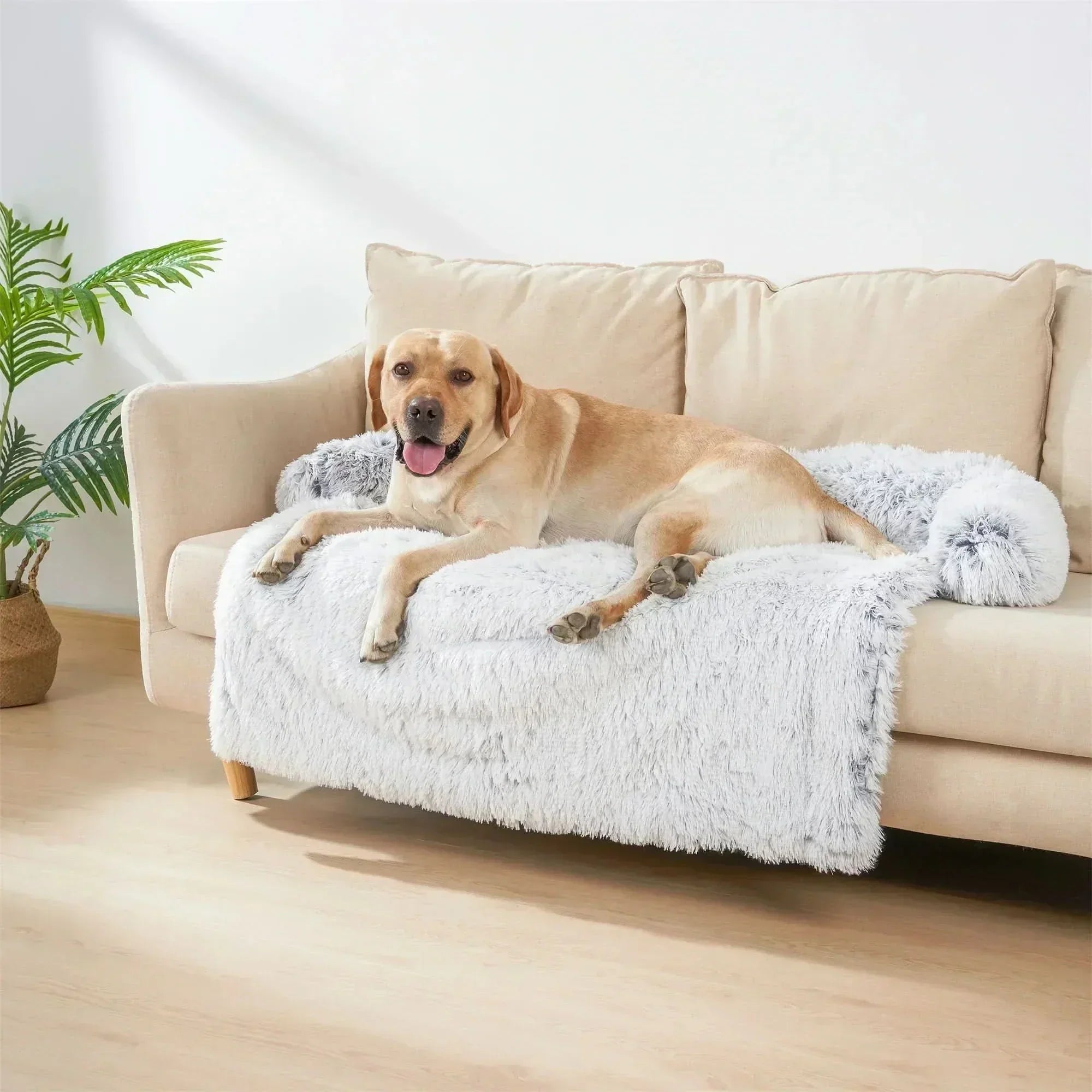 SnuggleNest Premium Pet Blanket: Washable Comfort for Your Furry Friend