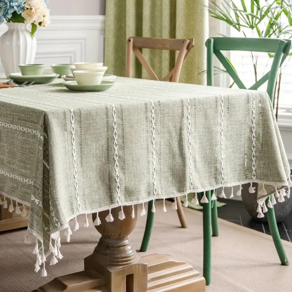 Elegance Table Cover in Cotton-Linen Blend for Every Occasion