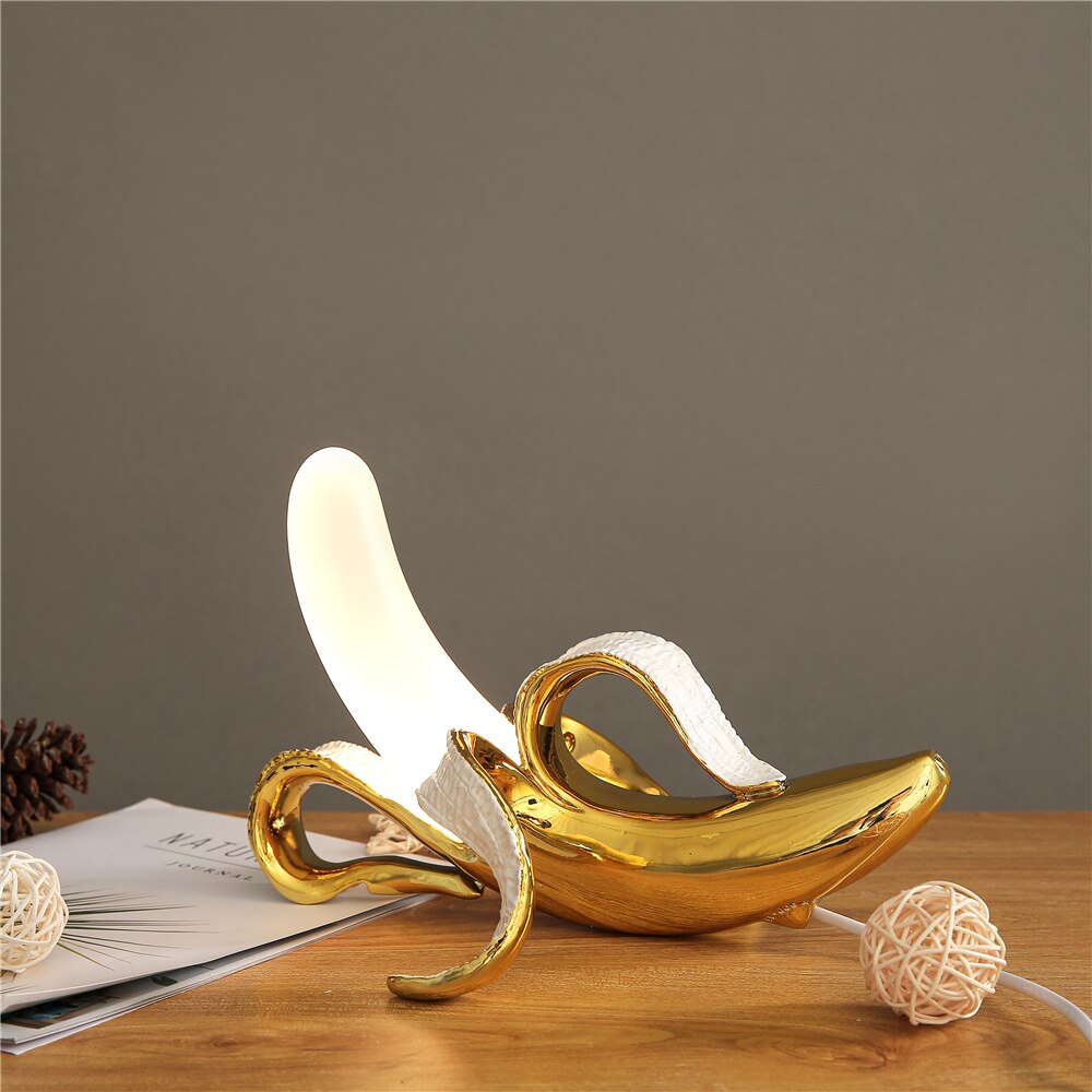 Sculpted Elegance Table Lamp with Brass and Chrome Finish