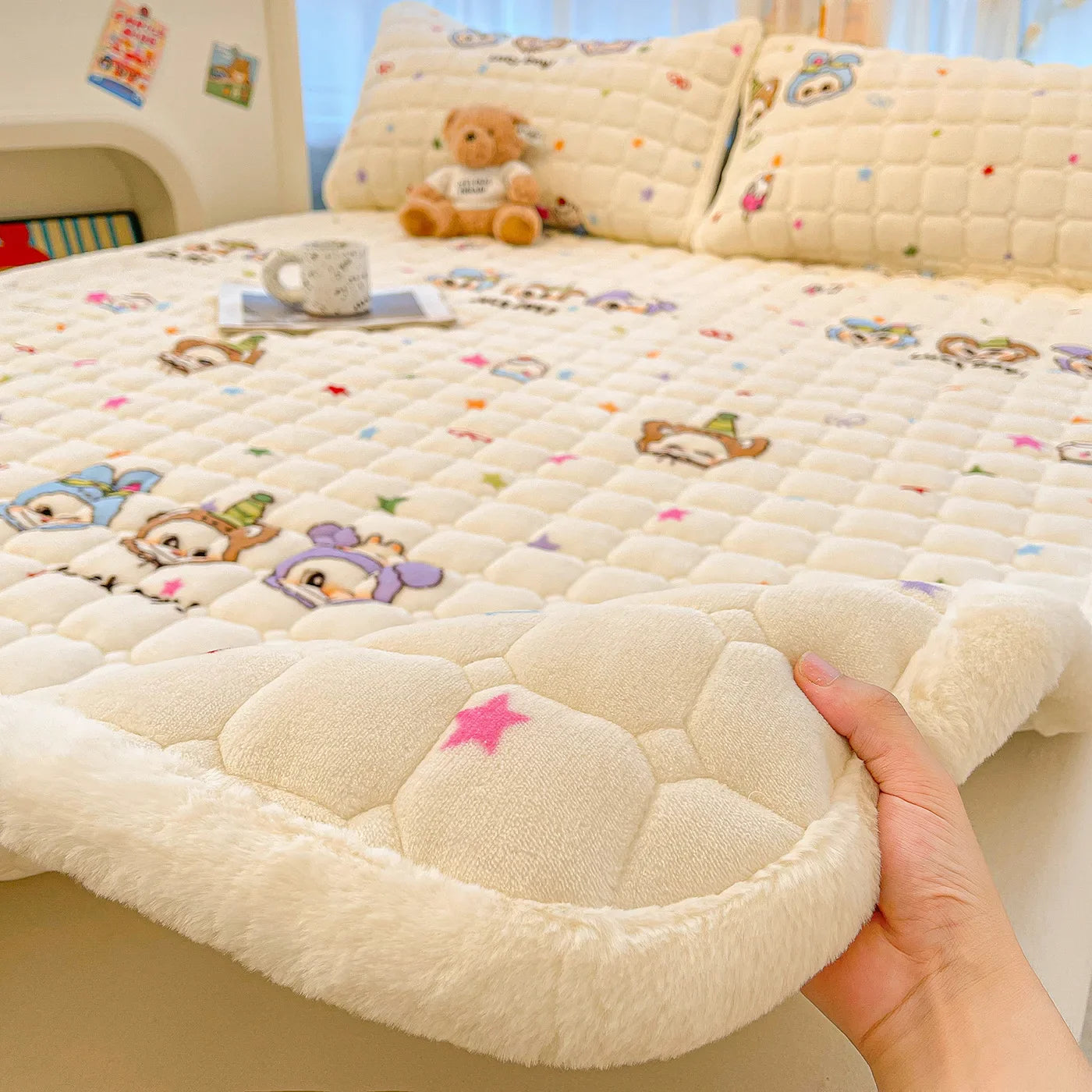Purple Children's Mattress Pad with Adorable Cartoon Print – Soft & Warm