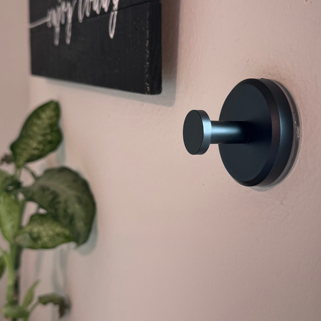 Powerful Suction Hooks for Your Bathroom and Kitchen Space