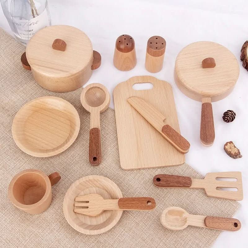 NaturePlay Wooden Kids Kitchen: Rustic Tree Trunk Role-Play Set