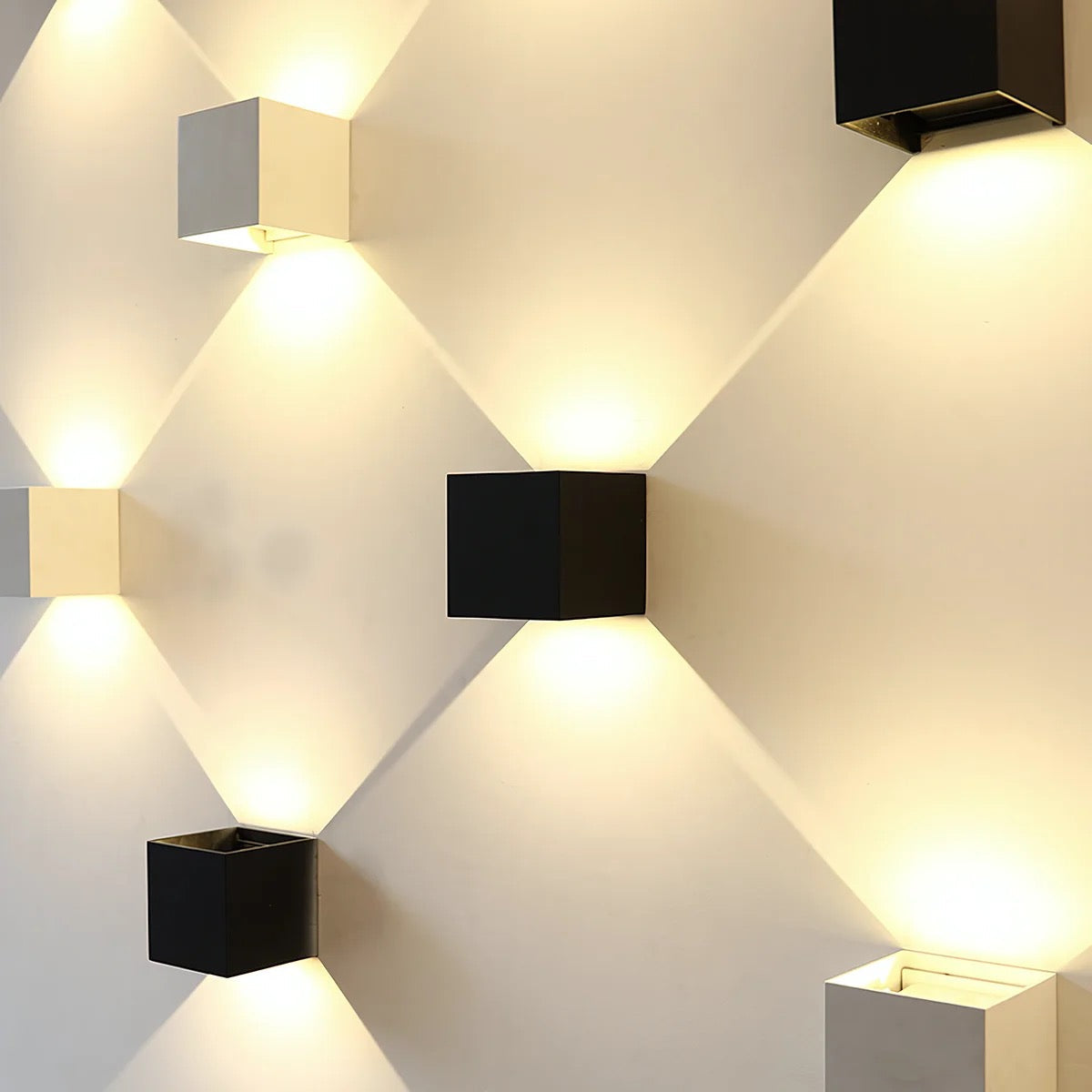 Taavita - Wall Lamp with Sensor for Smart Lighting