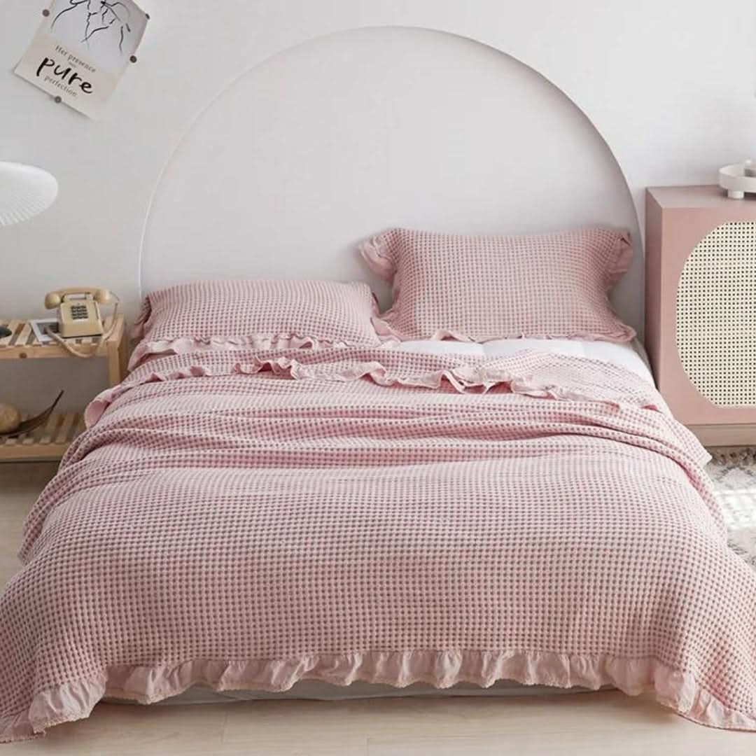 Cozy All-Season Waffle Texture Blanket – Slim Design