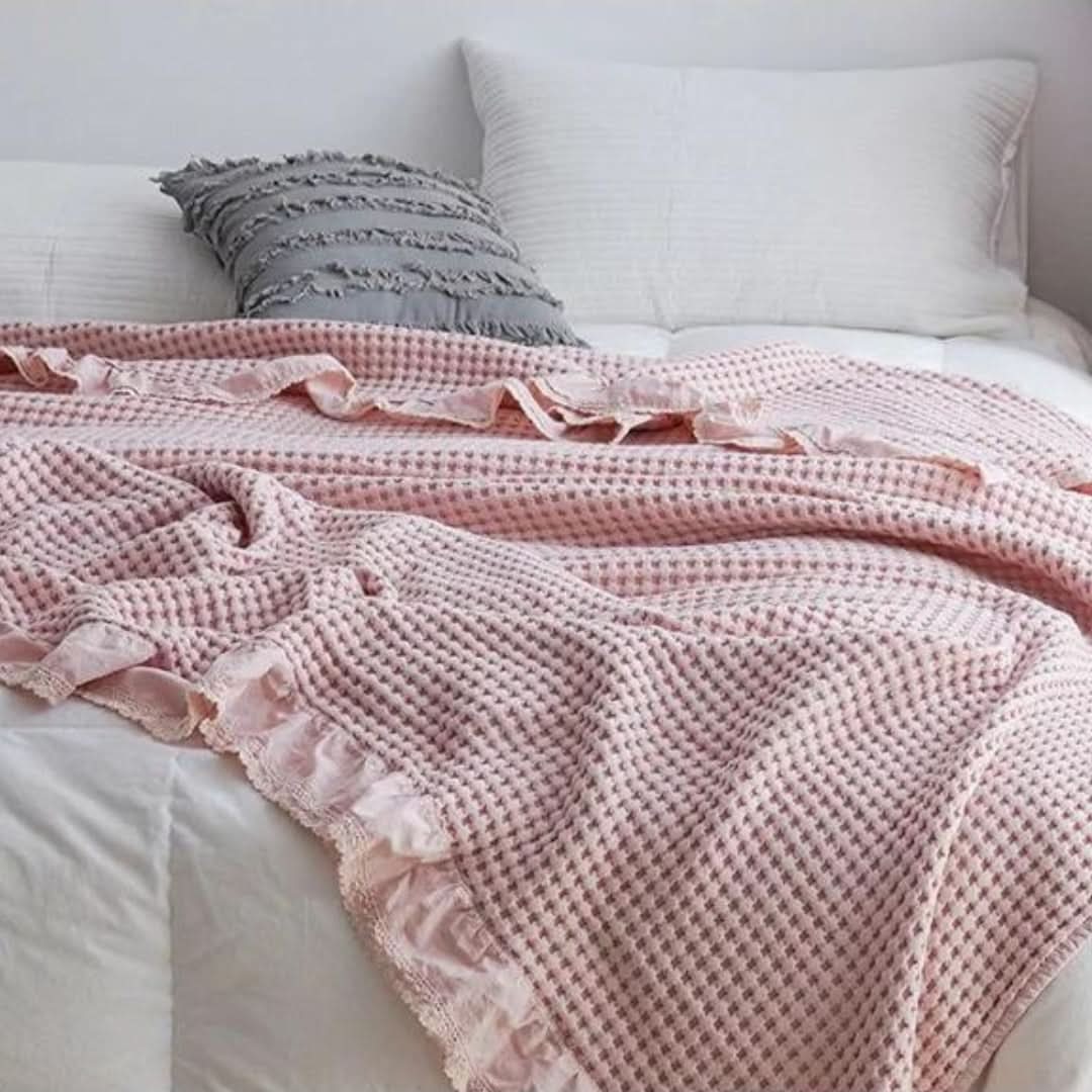Cozy All-Season Waffle Texture Blanket – Slim Design