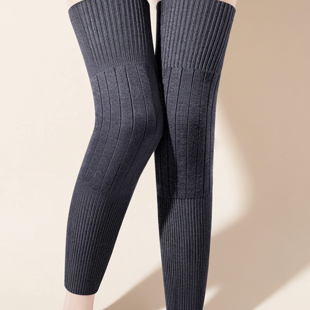 Insulated Knee Support for Cold Weather Comfort