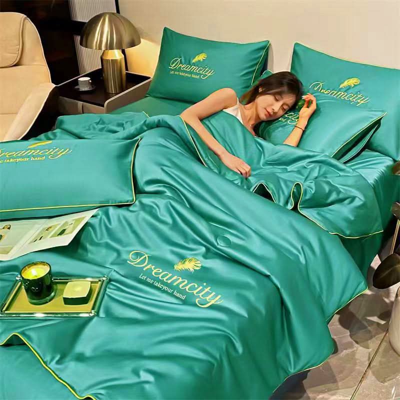 Cooling Ice-Silk Duvet for Warm Nights – Breathable Lightweight Sleep Comfort