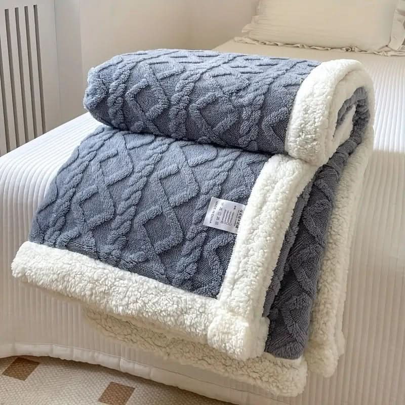 All-Season Plush Reversible Blanket for Ultimate Comfort