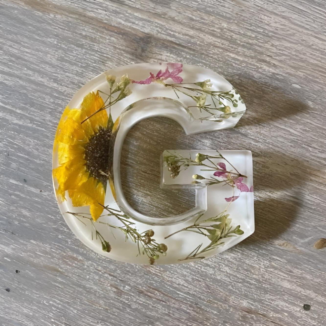 Custom Floral LED Letter Lamp for Cozy Spaces