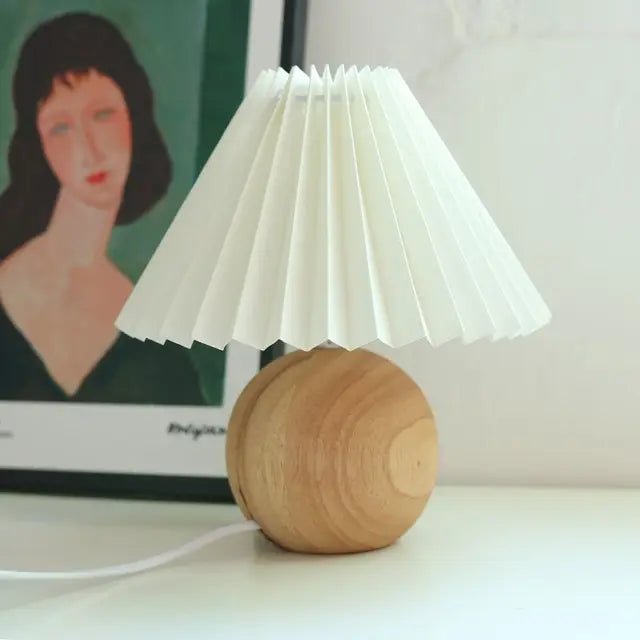 Chic Heritage Table Lamp with Adjustable Shade