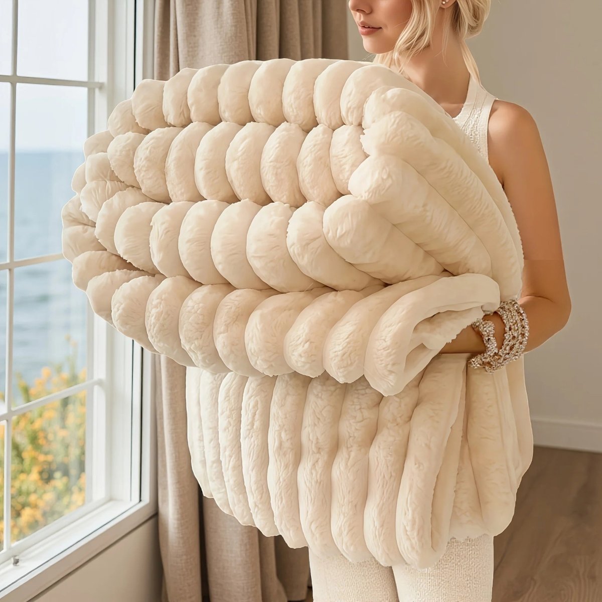 SnuggleSoft Plush Faux Fur Throw Blanket for Home & Travel