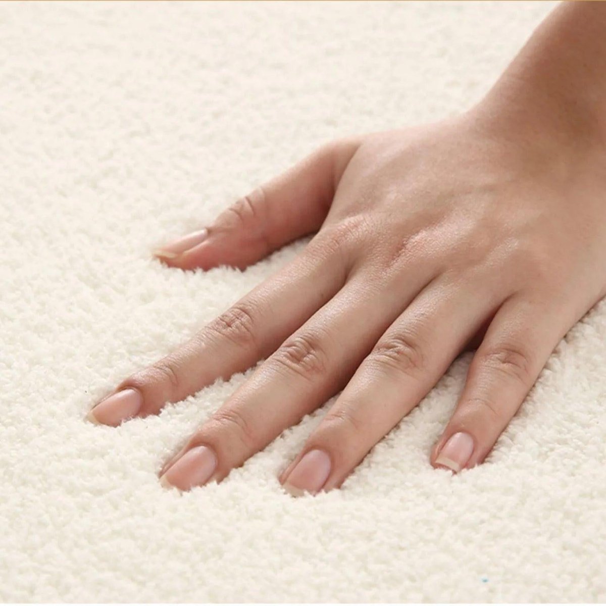DreamyCloud Plush Area Rug with Soft Cloud Design for Cozy Spaces