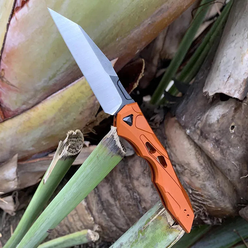 Compact Outdoor Utility Tool with Wharncliffe Blade and Swift Fold Design