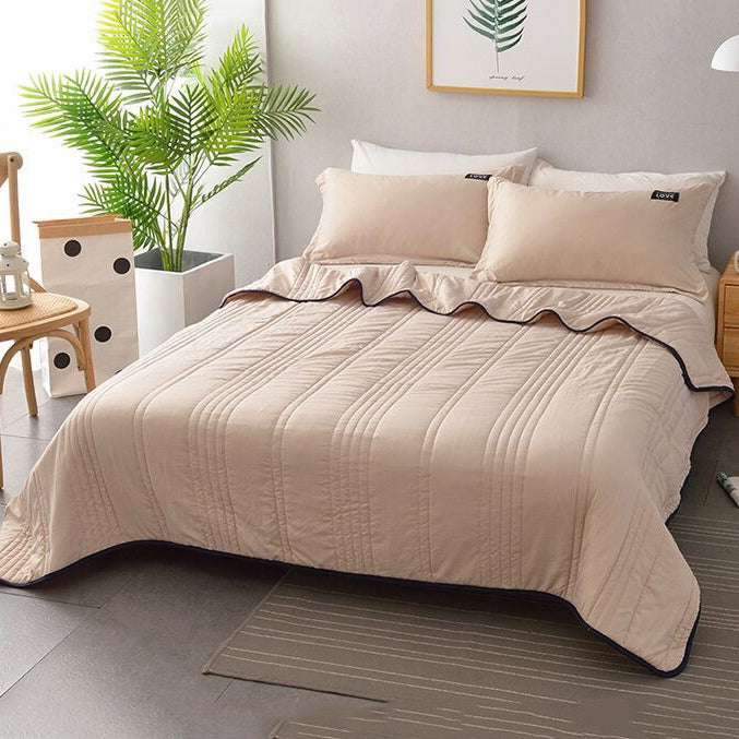 Breathable Silk Cooling Blanket for Comfortable Sleep – Lightweight Design