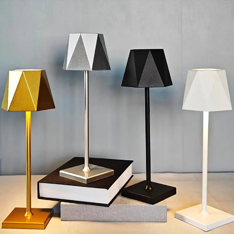 Taavita | Dimmable Luxury & Minimalistic Table Lamp