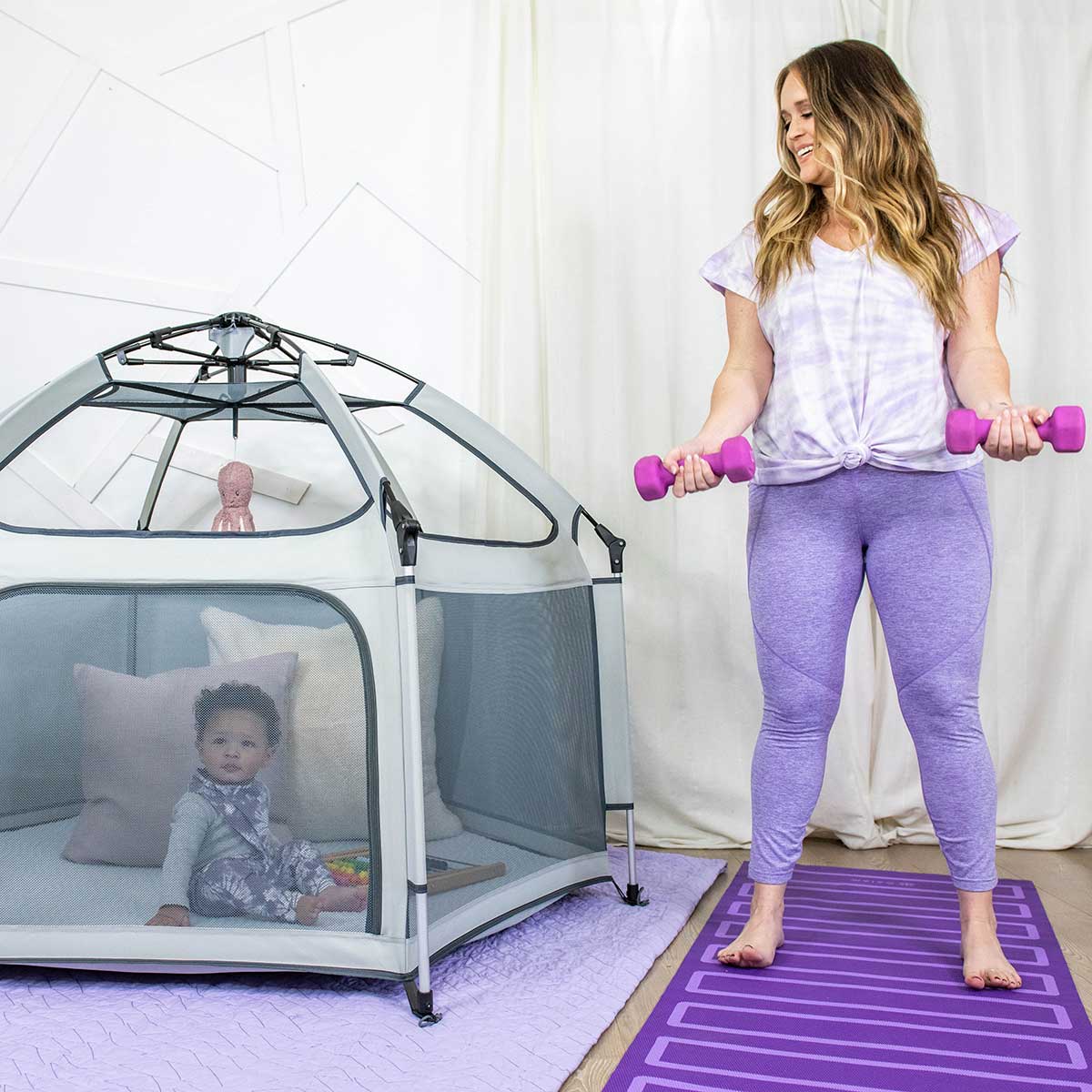 Indoor and Outdoor Playpen with Mesh Ventilation and UV Protection, 150x122cm