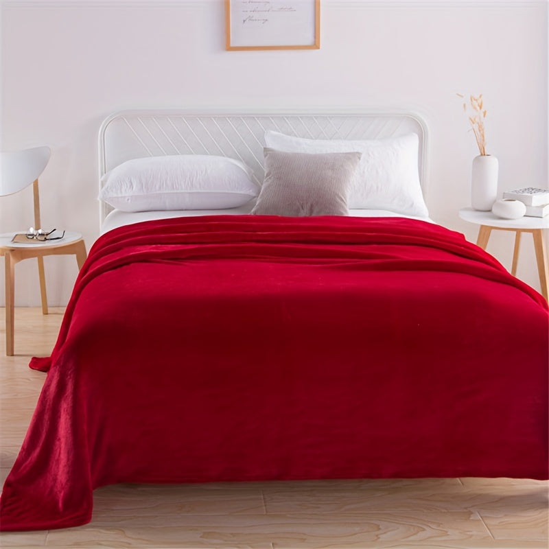 Cozy Flannel Blanket – Soft Warmth & All-Season Versatility