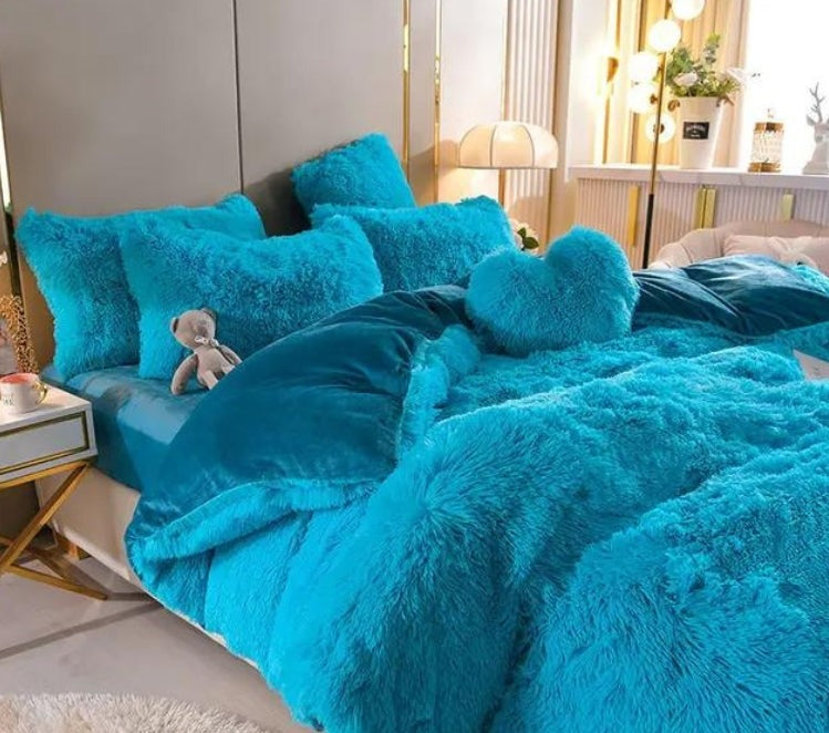 Plush Duvet Cover Set with Zipper and Corner Straps for Year-Round Comfort
