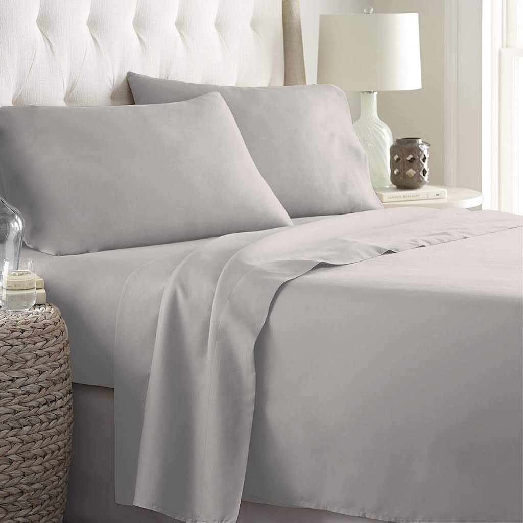 Cooling Polyester Queen Bed Set | 4-Piece Collection for Comfortable Sleep