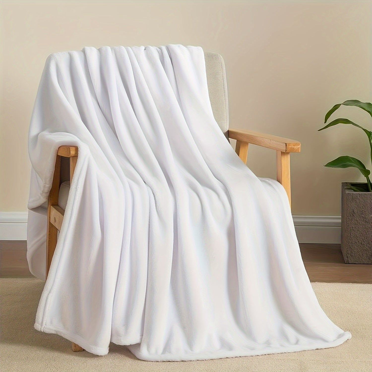 Soft Texture Fleece Blanket – Reversible for Year-Round Comfort