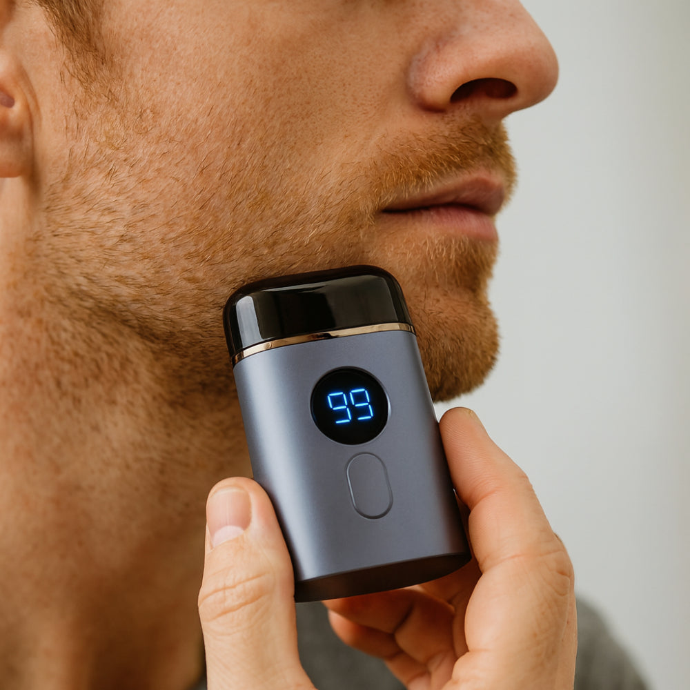 Compact Electric Razor with Digital Indicator and USB-C Charging