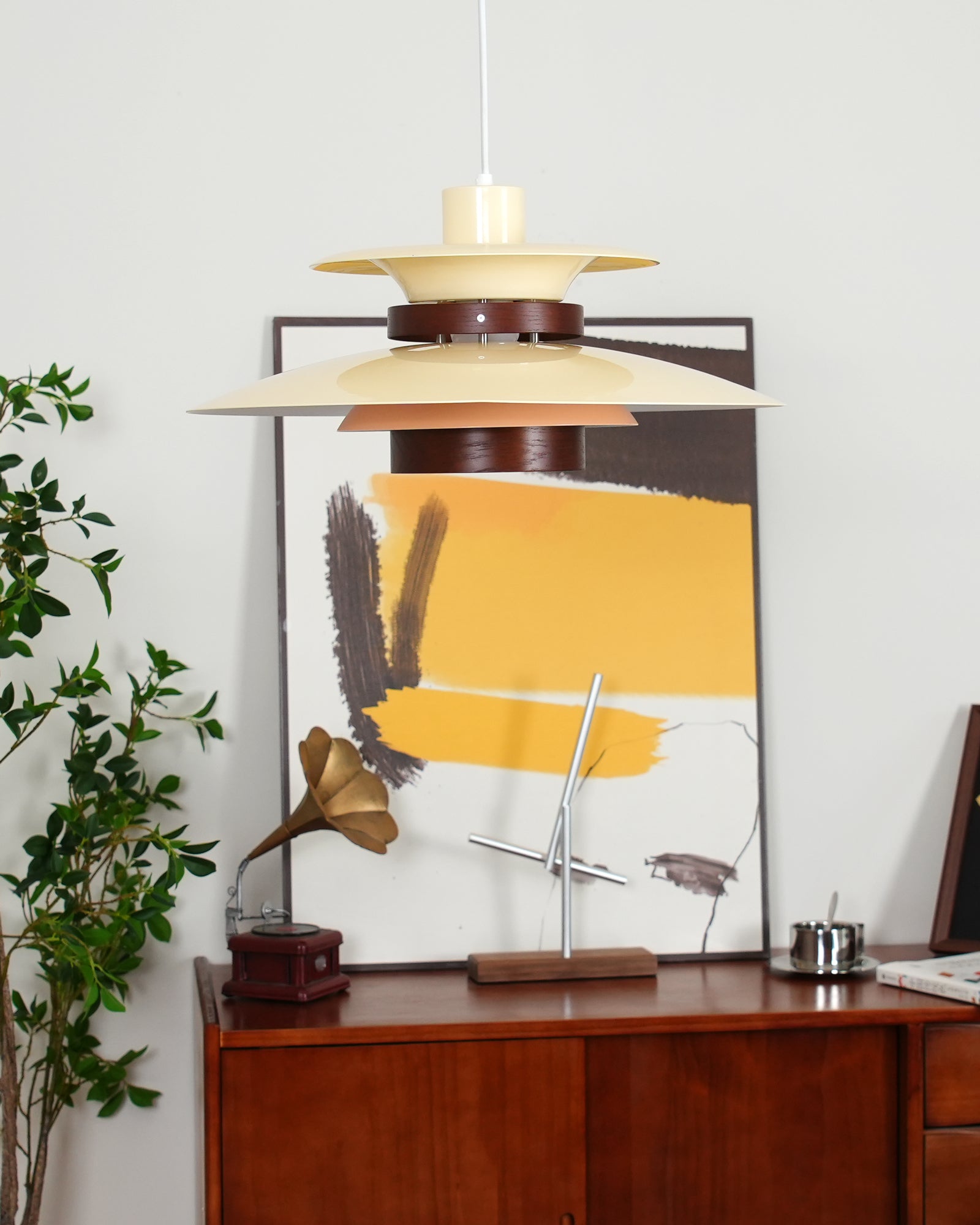 Luxe Pendant Light for a Cozy Atmosphere