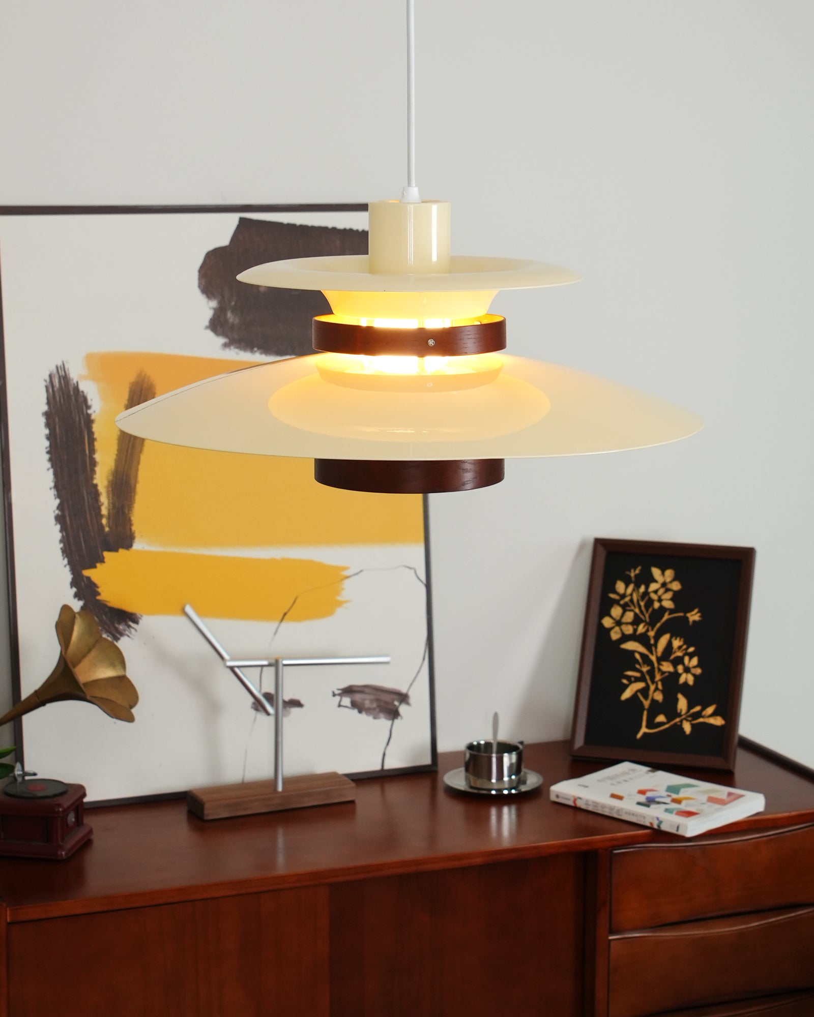 Luxe Pendant Light for a Cozy Atmosphere