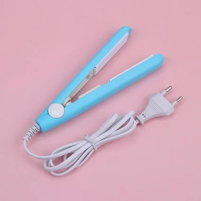 TravelEase Compact Curling Wand for Effortless Waves