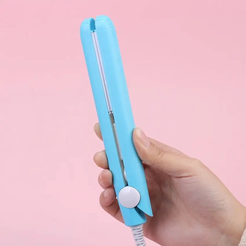 TravelEase Compact Curling Wand for Effortless Waves