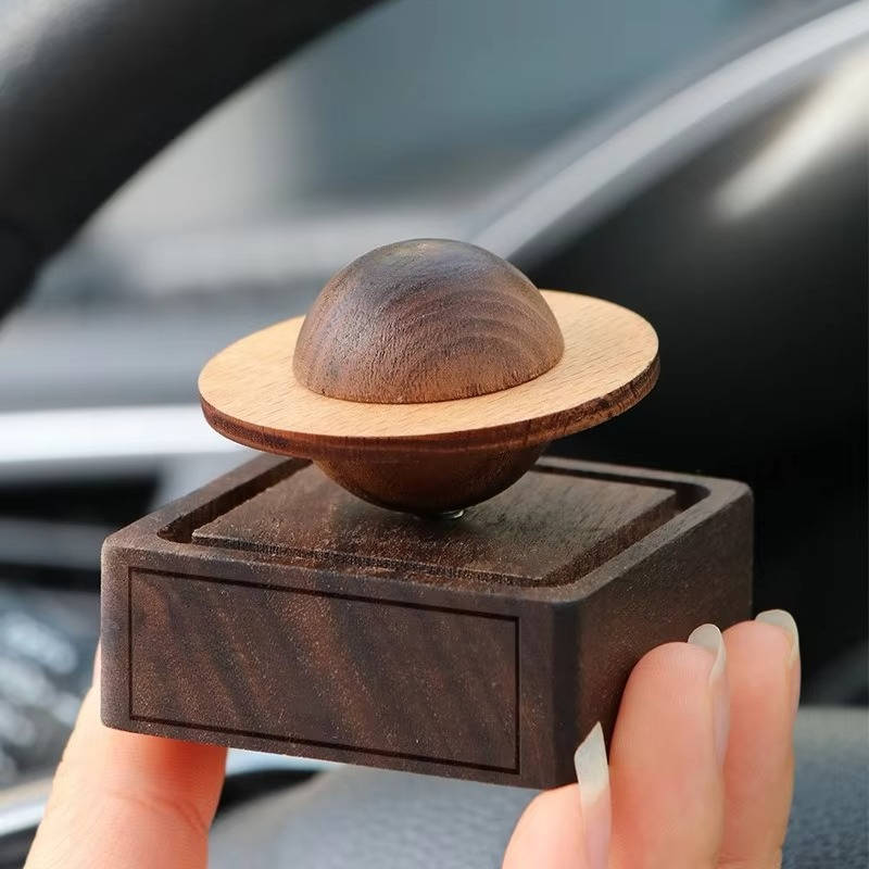 Natural Walnut Planet Diffuser – Elegant Essential Oil Decor
