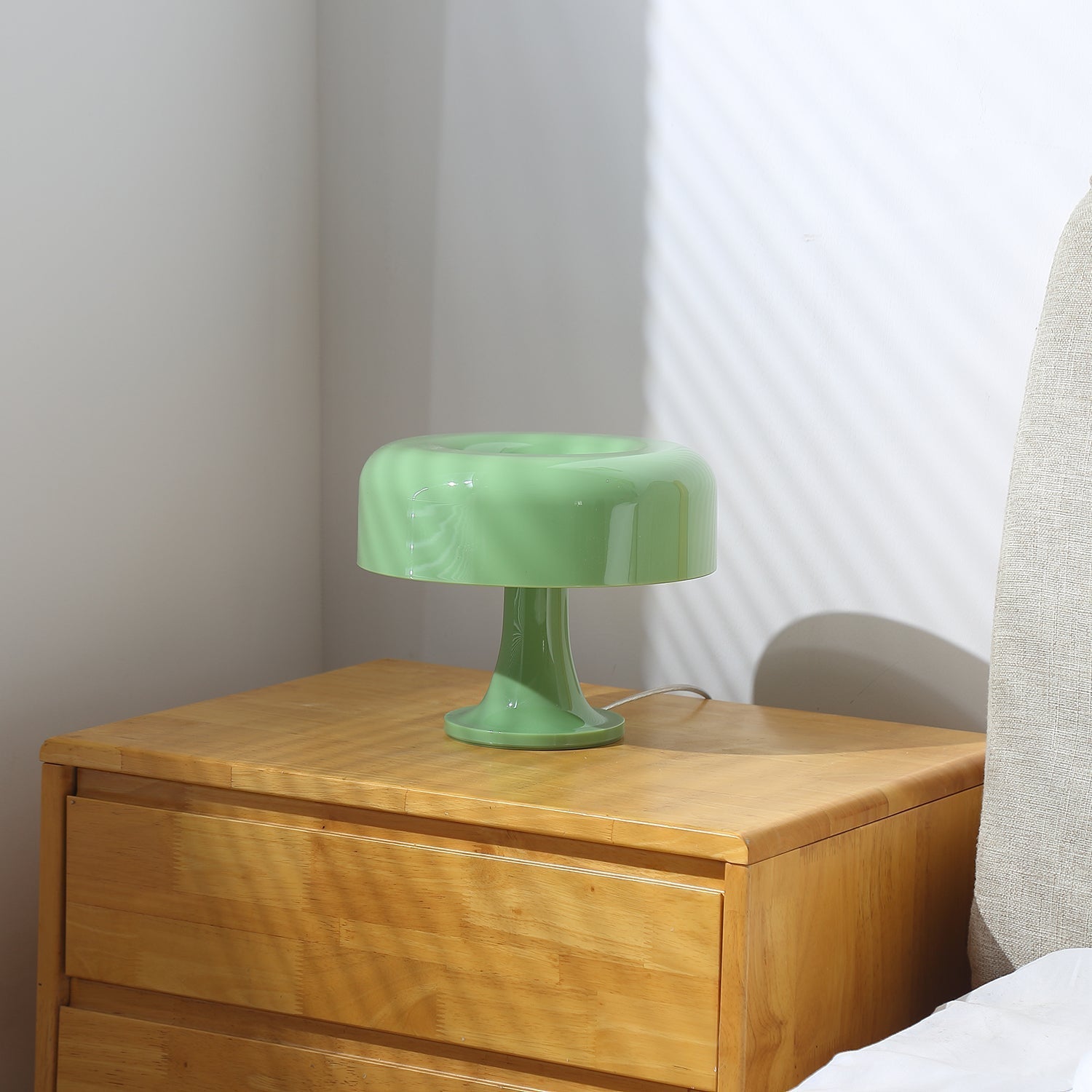 Sleek Acrylic Table Lamp – Modern Light in 5 Stylish Hues